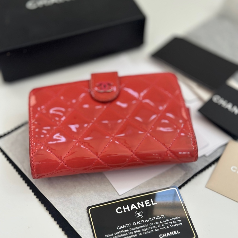 CHANEL Red Patent Quilted Leather Snap Wallet